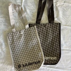 2 LULULEMON SM Shopping Totes